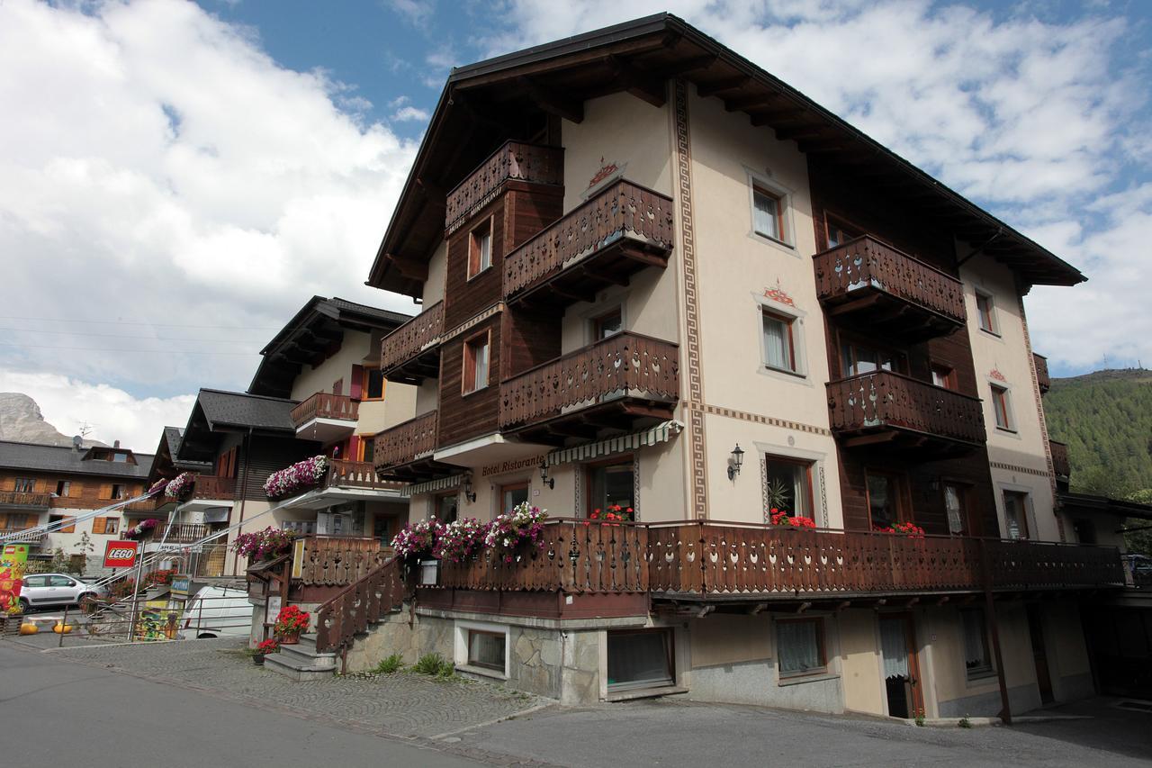 Hotel Miramonti Livigno Kültér fotó